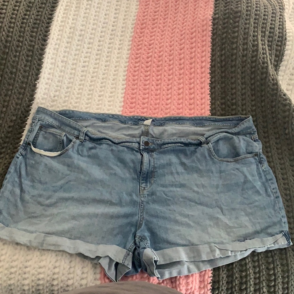 Old Navy plus size Denim Shorts size 28